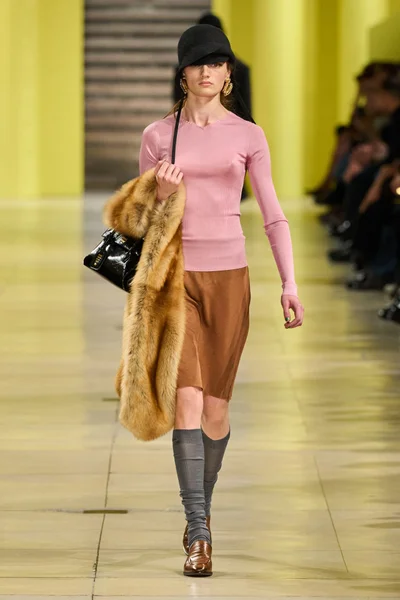 Look 1